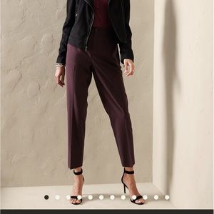 Banana republic airstretch taper pant size S BRAND NEW